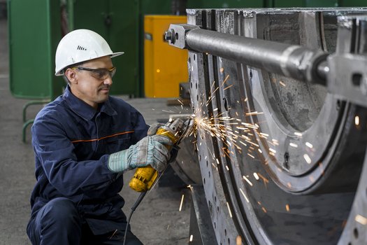 Зачистка поверхности корпуса турбины турбоблока газоперекачивающего агрегата ГТК-10И